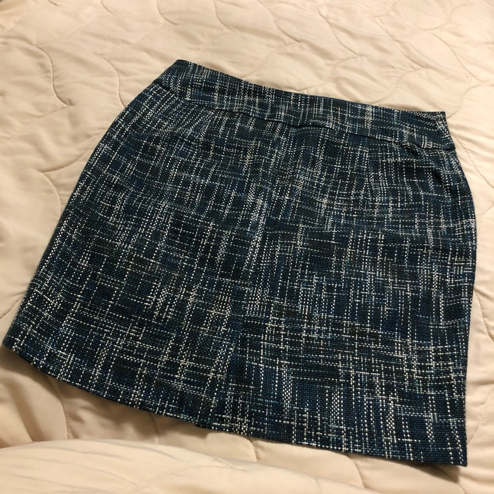 Tweed Skirt - Picture 2 of 4